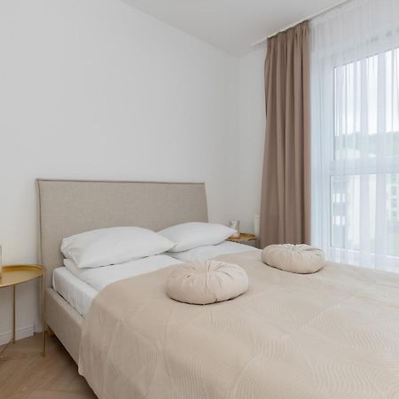 Gdynia Nasypowa Apartments With Parking By Noclegi Renters Bagian luar foto