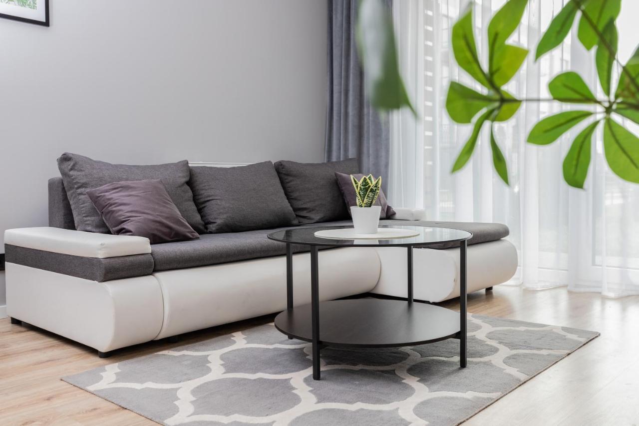Gdynia Nasypowa Apartments With Parking By Noclegi Renters Bagian luar foto