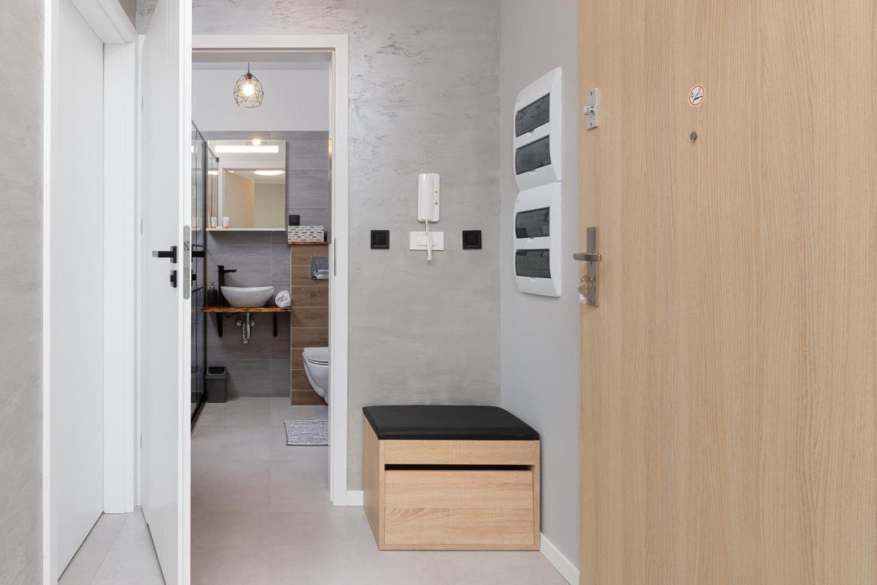 Gdynia Nasypowa Apartments With Parking By Noclegi Renters Bagian luar foto