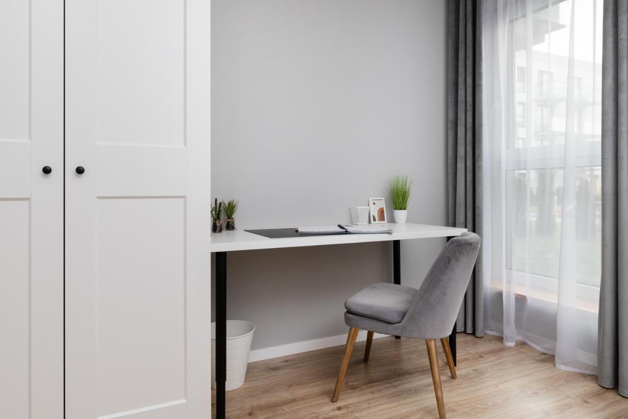Gdynia Nasypowa Apartments With Parking By Noclegi Renters Bagian luar foto
